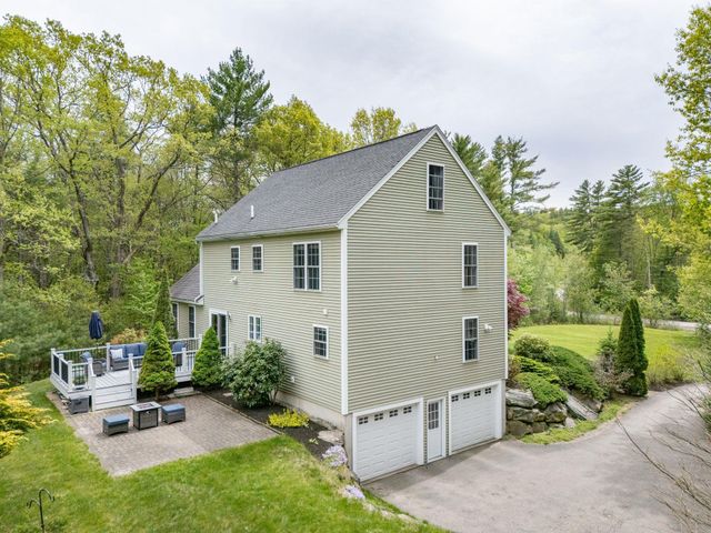 212 Oak Hill Road, Barrington, NH 03825