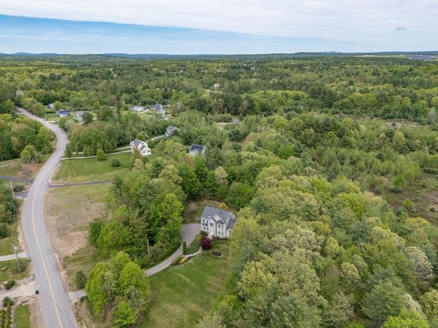 212 Oak Hill Road, Barrington, NH 03825