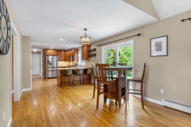 212 Oak Hill Road, Barrington, NH 03825