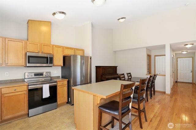 24027 SE 282nd Street, Maple Valley, WA 98038
