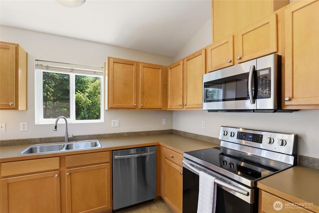 24027 SE 282nd Street, Maple Valley, WA 98038