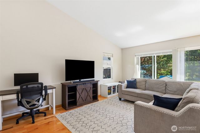 24027 SE 282nd Street, Maple Valley, WA 98038