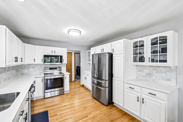 1704 Alexandria Court, Waunakee, WI 53597