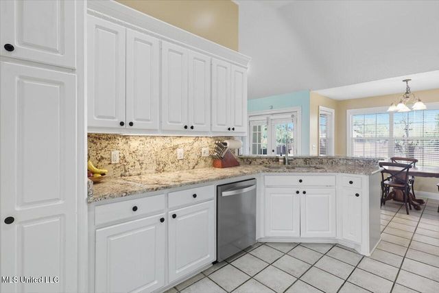 345 Avalon Way, Brandon, MS 39047