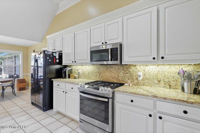 345 Avalon Way, Brandon, MS 39047