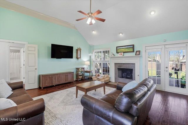 345 Avalon Way, Brandon, MS 39047