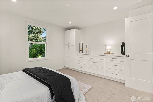 12077 75th Avenue S, Seattle, WA 98178