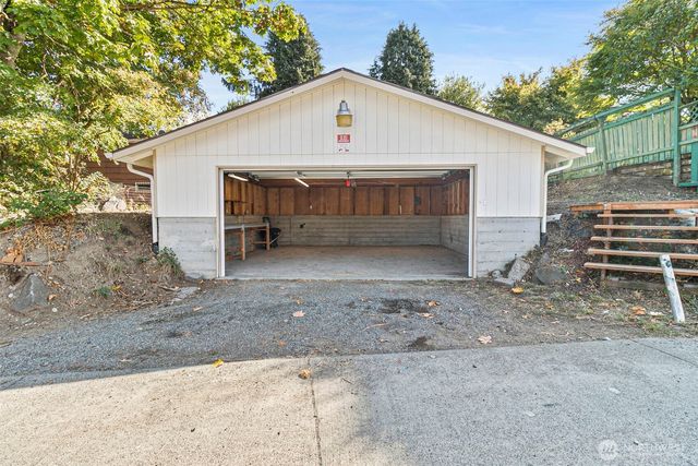 12077 75th Avenue S, Seattle, WA 98178
