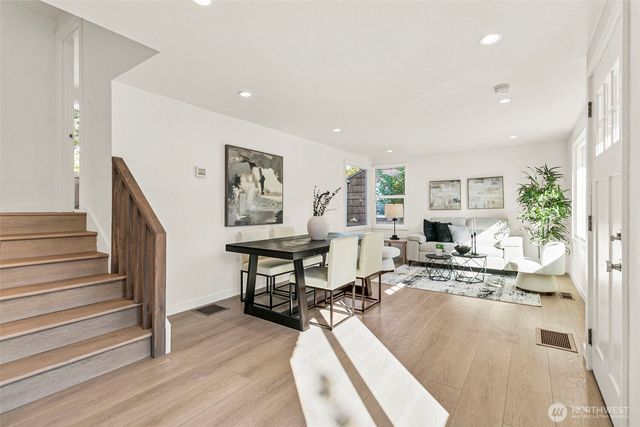 12077 75th Avenue S, Seattle, WA 98178