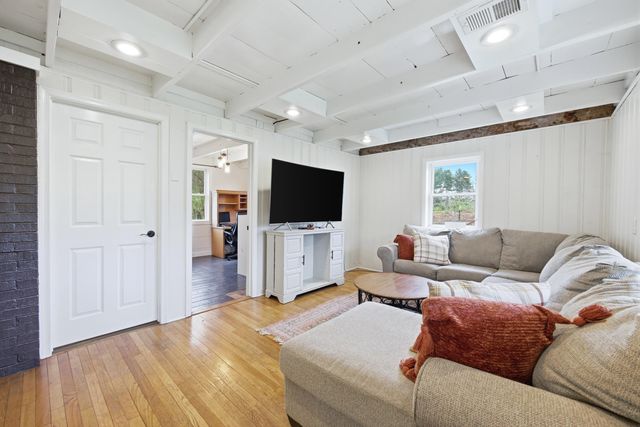 772 PINEWOODS RD, Quicksburg, VA 22847