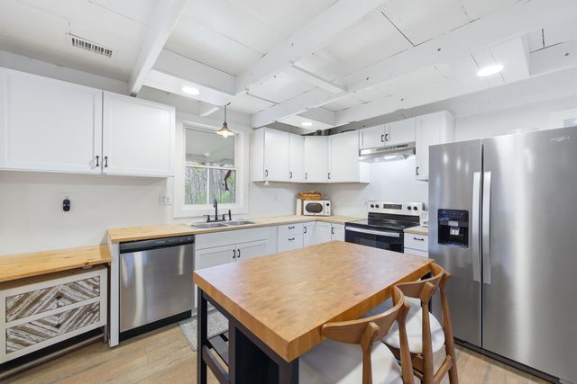772 PINEWOODS RD, Quicksburg, VA 22847