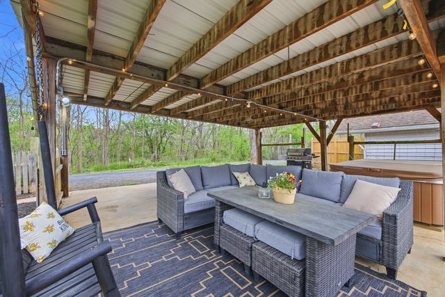 772 PINEWOODS RD, Quicksburg, VA 22847