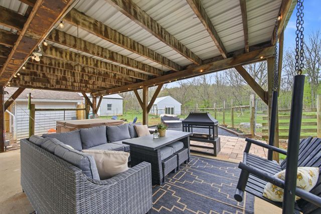 772 PINEWOODS RD, Quicksburg, VA 22847