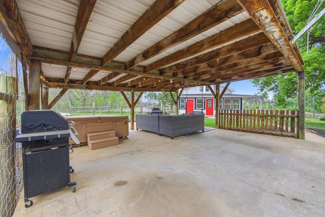 772 PINEWOODS RD, Quicksburg, VA 22847