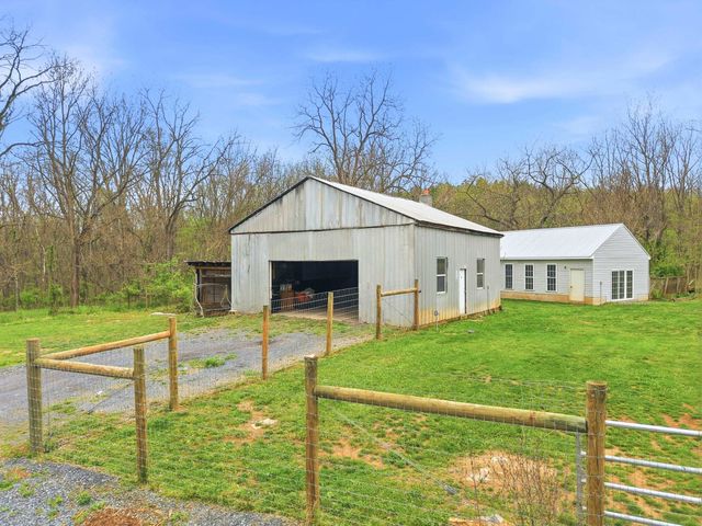 772 PINEWOODS RD, Quicksburg, VA 22847
