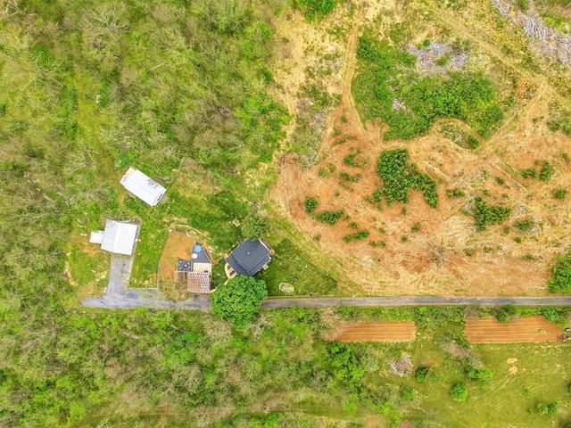 772 PINEWOODS RD, Quicksburg, VA 22847