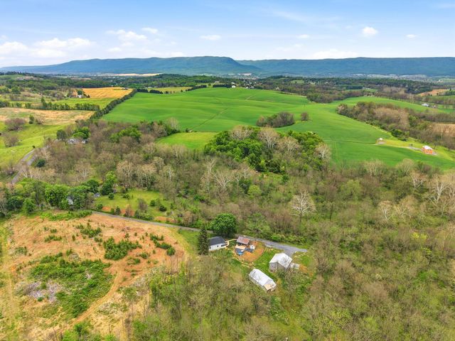 772 PINEWOODS RD, Quicksburg, VA 22847