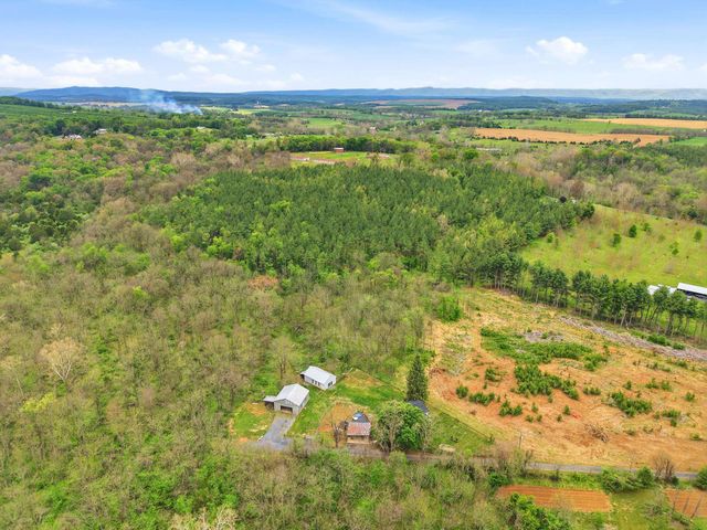 772 PINEWOODS RD, Quicksburg, VA 22847