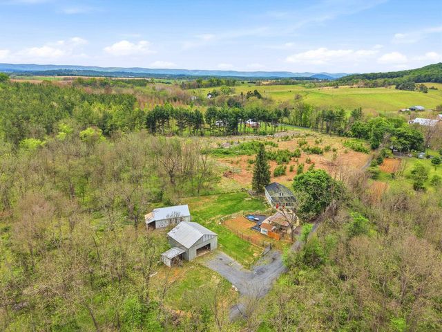 772 PINEWOODS RD, Quicksburg, VA 22847