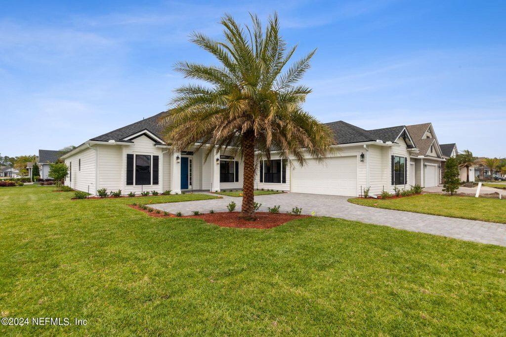 Image 6 of property listing at 95110 SANDY POINTE Drive, 0031, Fernandina Beach, FL 32034