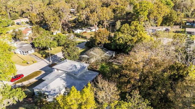 829 NE 15TH AVENUE, Ocala, FL 34470