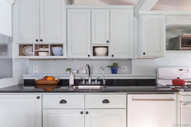 3 Vine Road, Rocky Point, NY 11778