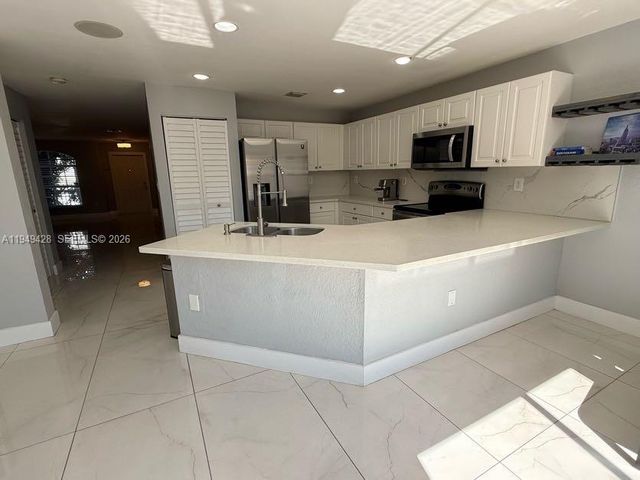 11612 NW 51st Ter 11612, Doral, FL 33178