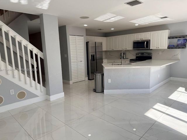 11612 NW 51st Ter 11612, Doral, FL 33178