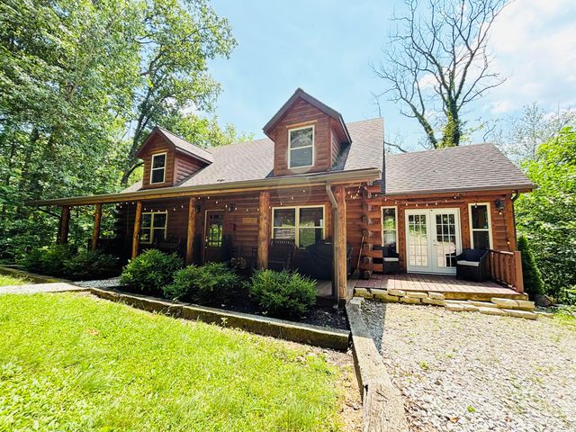 820 Pump Station Road SE, Sugar Grove, OH 43155