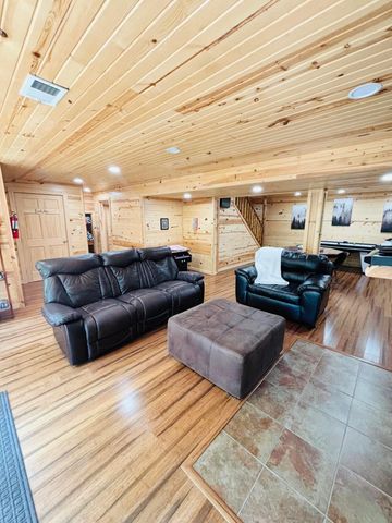 820 Pump Station Road SE, Sugar Grove, OH 43155