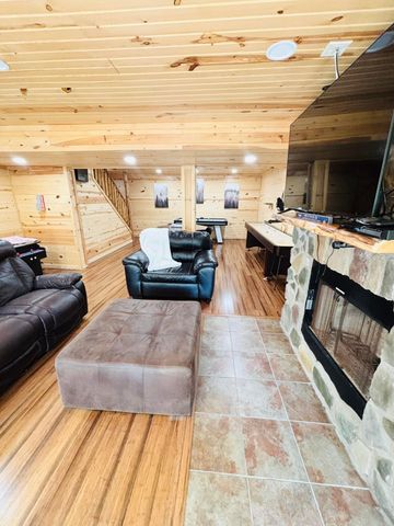 820 Pump Station Road SE, Sugar Grove, OH 43155