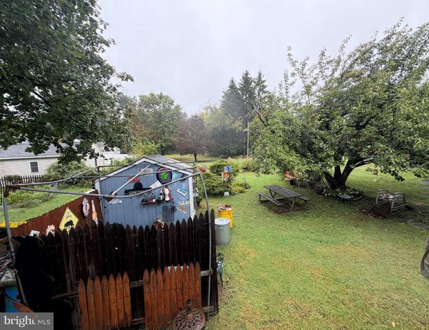 2012 BEVERLY RD, Burlington, NJ 08016