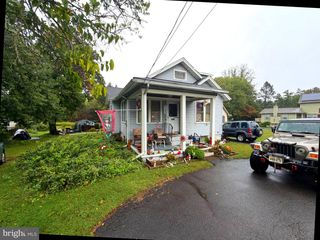 2012 BEVERLY RD, Burlington, NJ 08016