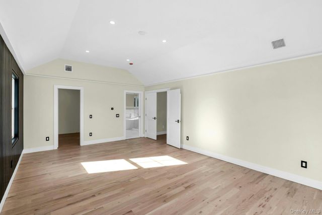 3 Carmine Court, Commack, NY 11725