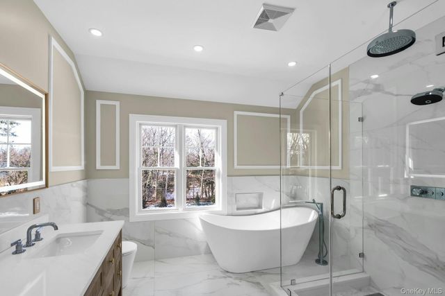 3 Carmine Court, Commack, NY 11725