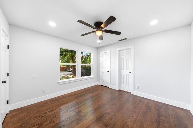 1239 Tarpley Avenue, Dallas, TX 75211
