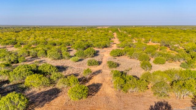 1 CR 331 E, Jourdanton, TX 78026