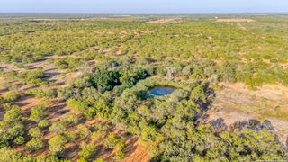 1 CR 331 E, Jourdanton, TX 78026