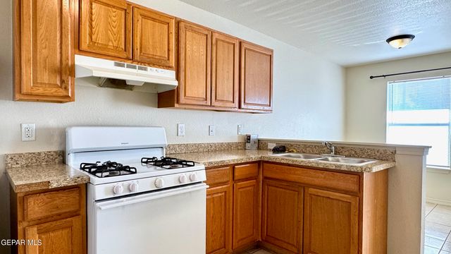 8491 Roseway Drive, El Paso, TX 79907