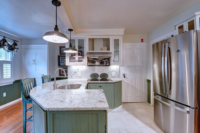 647 Main St B, Oxford, MA 01537