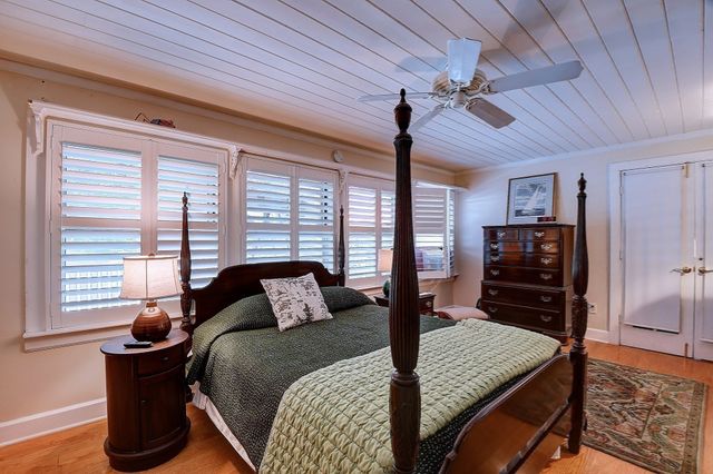 647 Main St B, Oxford, MA 01537