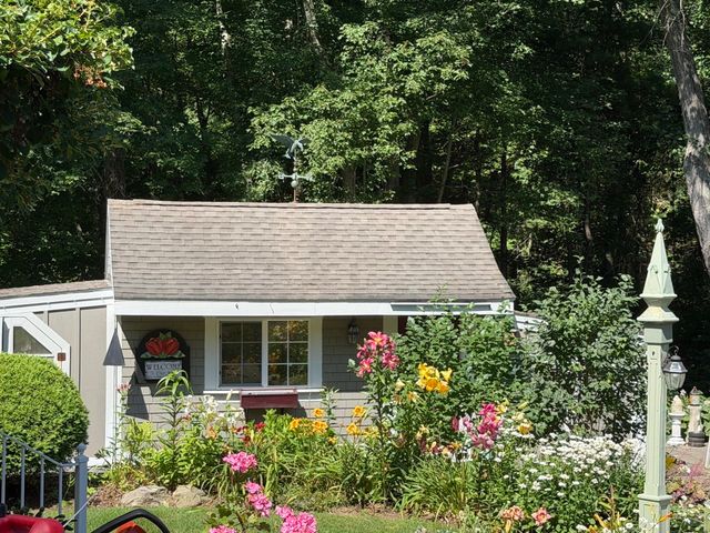 647 Main St B, Oxford, MA 01537