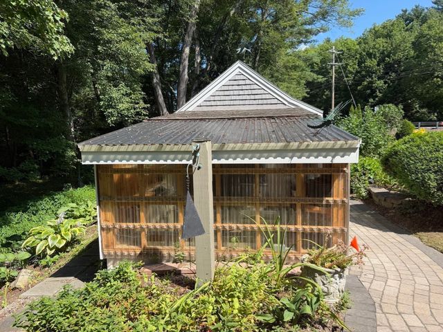 647 Main St B, Oxford, MA 01537