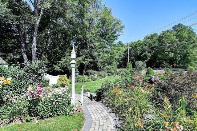 647 Main St B, Oxford, MA 01537