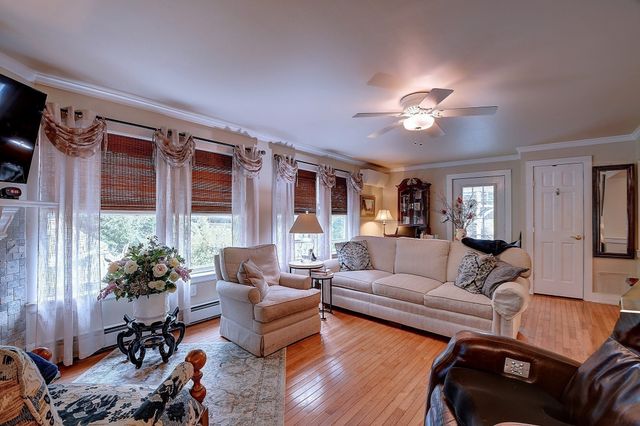 647 Main St B, Oxford, MA 01537