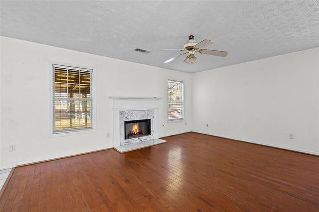 545 Sterling Pointe Court, Lawrenceville, GA 30043