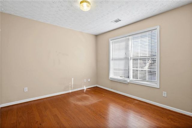 545 Sterling Pointe Court, Lawrenceville, GA 30043