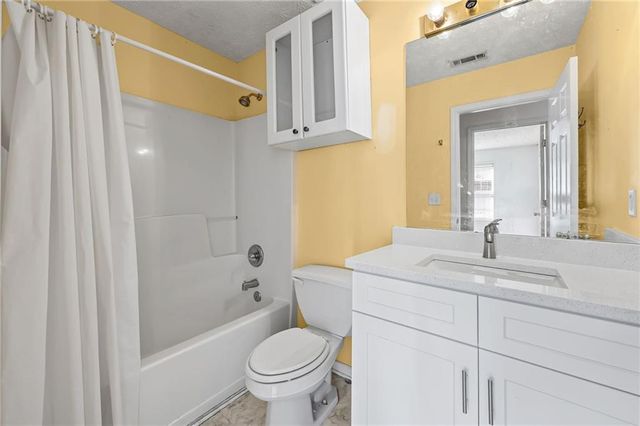 545 Sterling Pointe Court, Lawrenceville, GA 30043