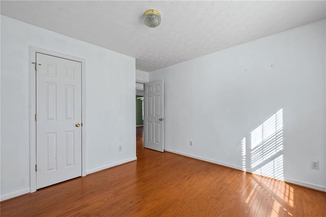 545 Sterling Pointe Court, Lawrenceville, GA 30043