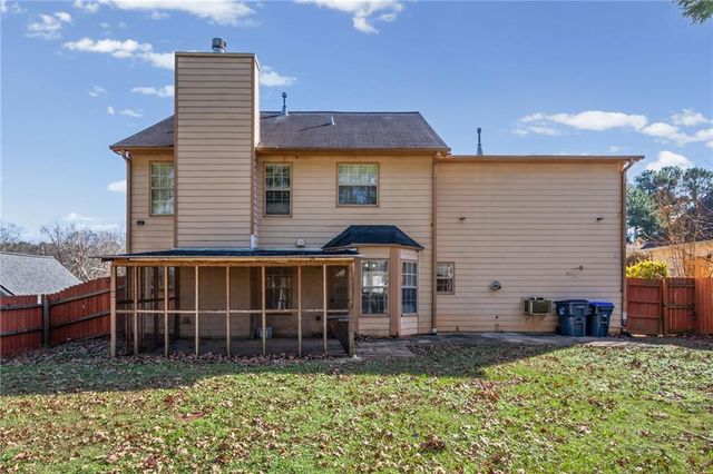 545 Sterling Pointe Court, Lawrenceville, GA 30043